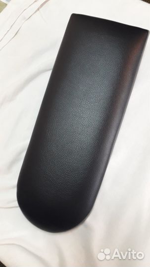 Новая крышка подлокотника skoda