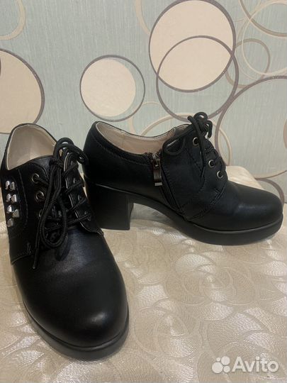 Полуботинки женские 37 размер