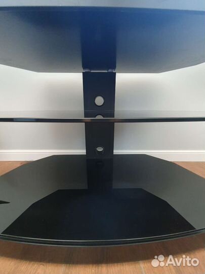 Стеклянная тумба под тв