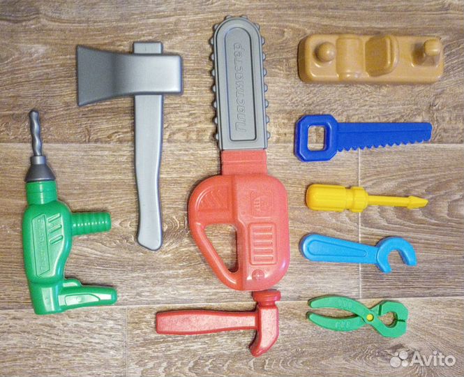 Игрушки пластмассовые