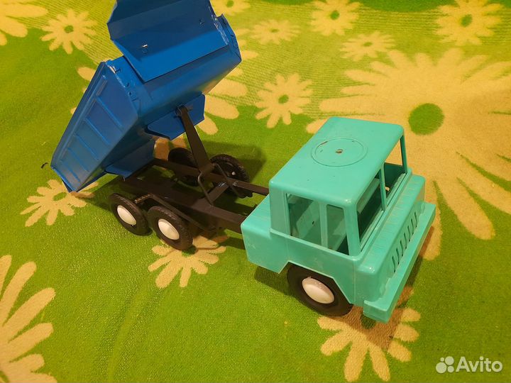 Игрушка самосвал СССР