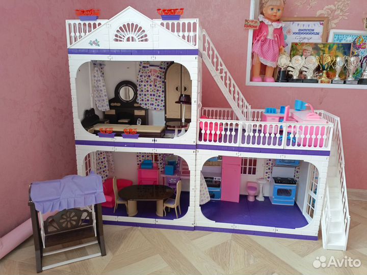 Домик кукольный с мебелью