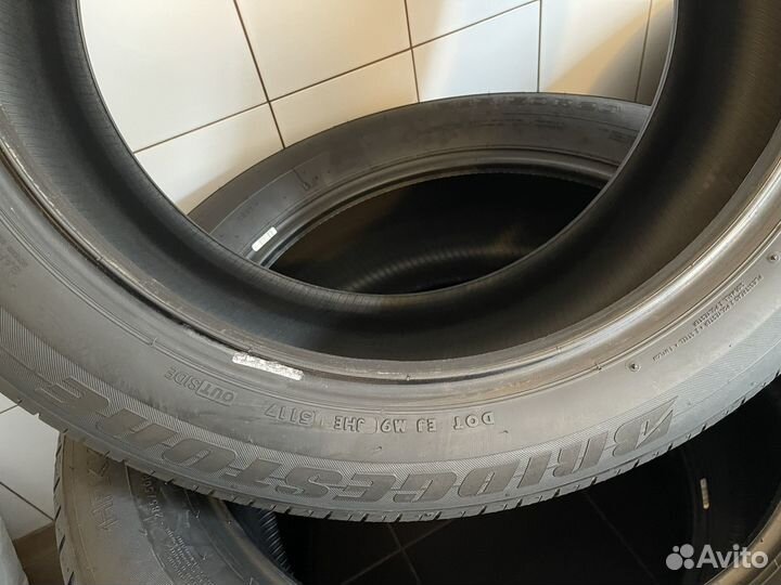 Bridgestone Dueler H/L 33A 235/55 R20
