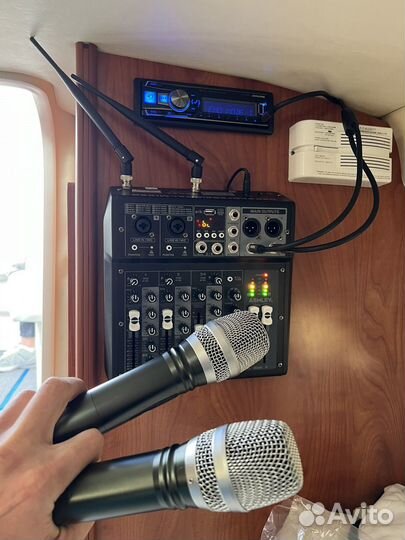 Круизный катер Rinker 230 Atlantic