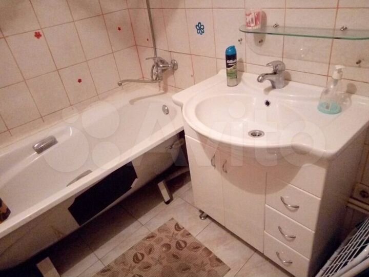 3-к. квартира, 70 м², 3/3 эт.