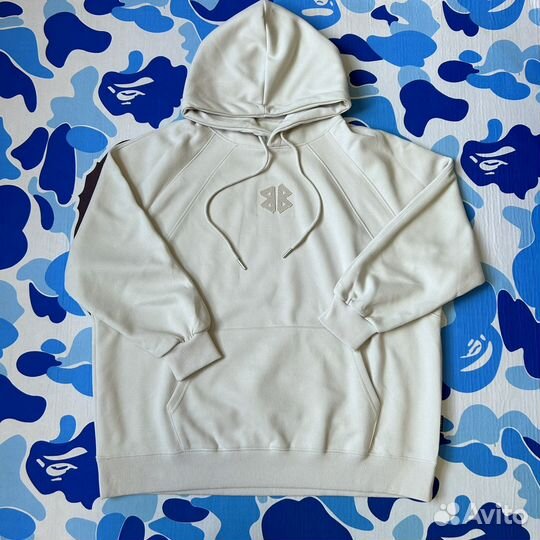 Худи женское с вышивкой