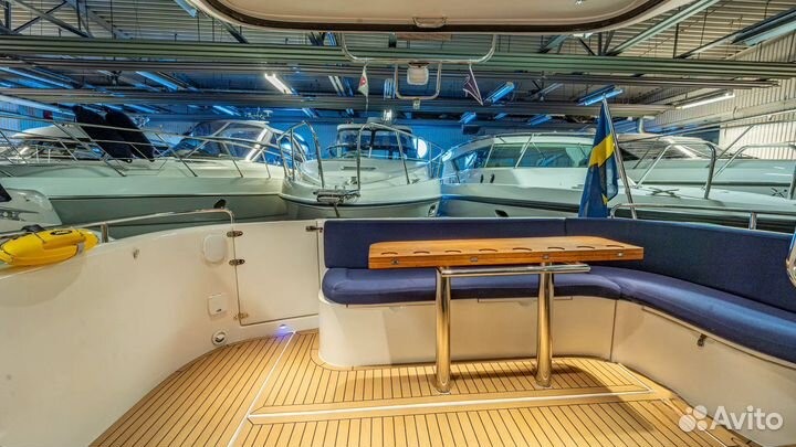 Forbina 42 FLY шведская моторная яхта