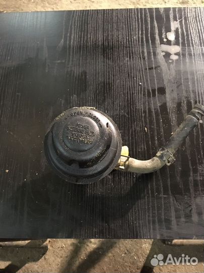 Kia rio 3 Бачок гура