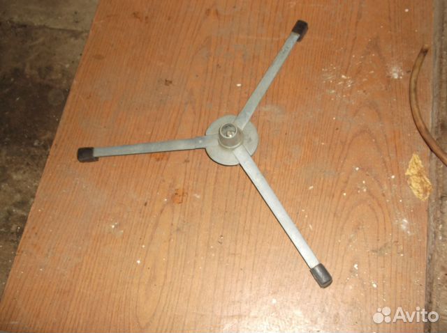 Подставка тринога складная