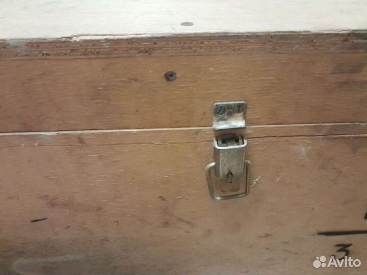 Сундук деревянный