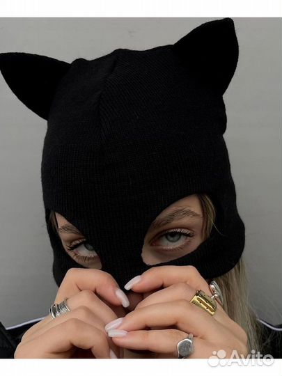 Трендовая шапка-кошка