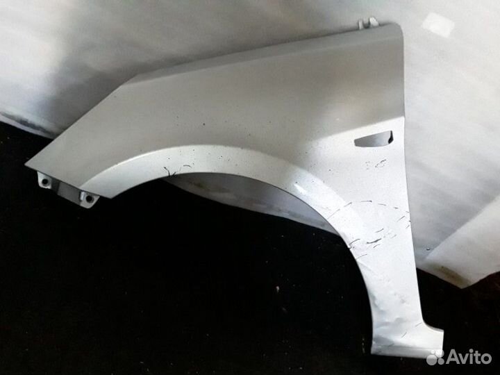 Крыло переднее левое Hyundai Solaris 1 2010