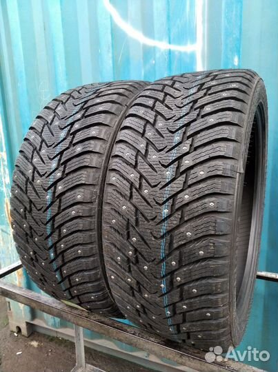 Nokian Tyres Hakkapeliitta 8 SUV 265/40 R21 104Q