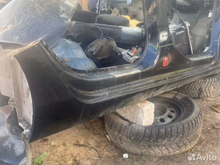 Citroen c4 b7 правый порог со средней стойкой