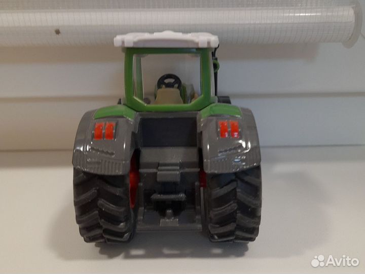 Трактор fendt 1:50