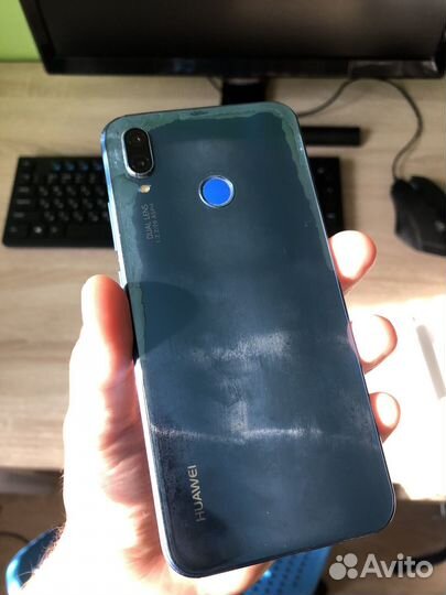 Телефон Huawei p20 lite