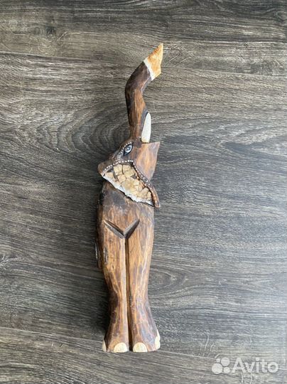 Статуя из дерева