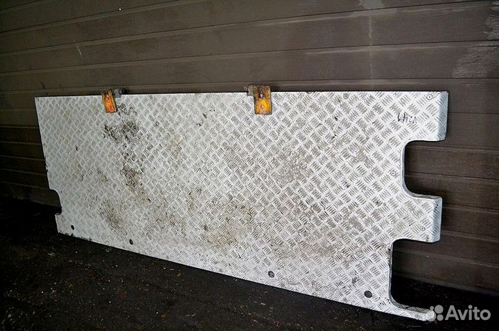 Металлический трапик volvo FH16 (01.93)