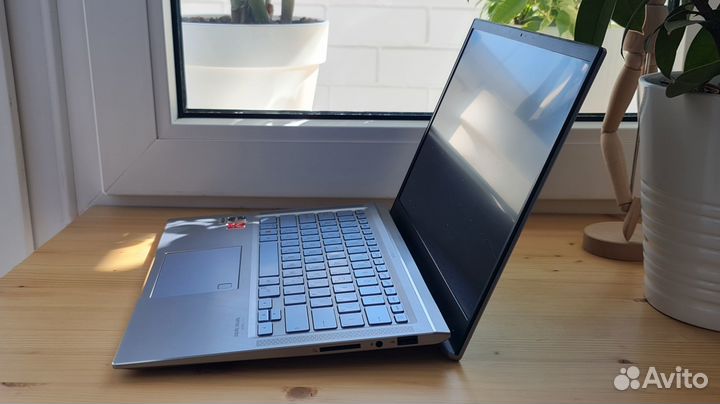 Ноутбук Asus Zenbook UM431DA 14