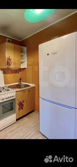 Раковина с сифоном и смесителем