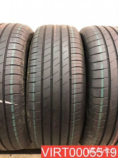 Goodyear EfficientGrip Performance 215/55 R17 94V