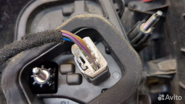 Фонарь (задний) правый Ford C-Max