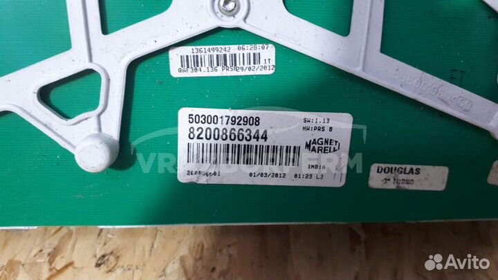 Щиток приборов Renault Logan