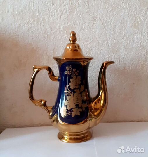 Фарфоровый чайник кобольт позолота