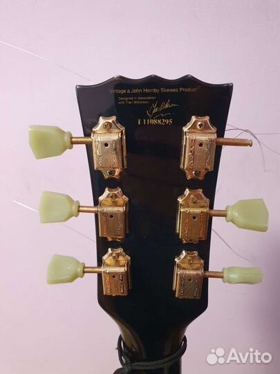 Электрогитара Vintage Les Paul