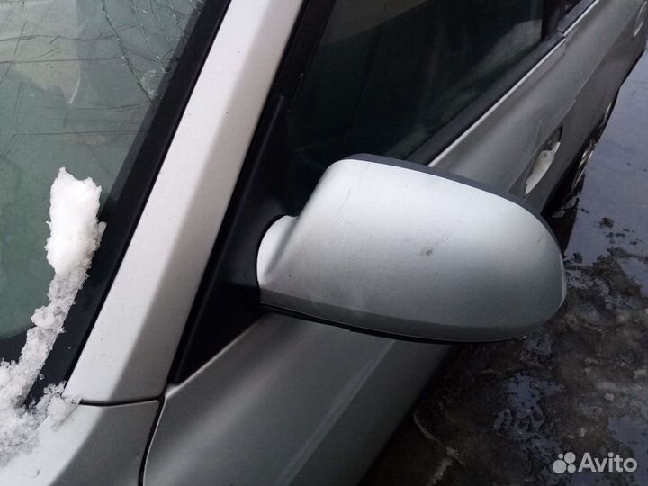 Зеркало правое электрическое Hyundai Elantra 3 XD