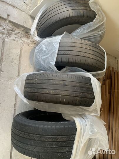 Michelin Latitude Tour HP 275/60 R20