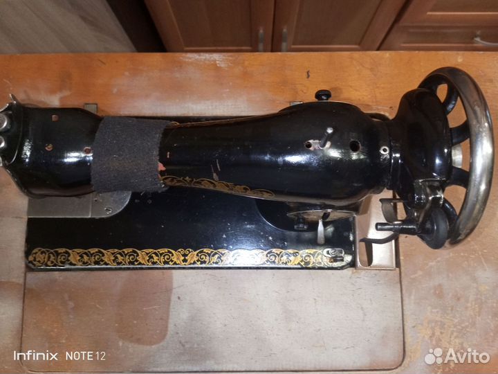 Швейная машинка