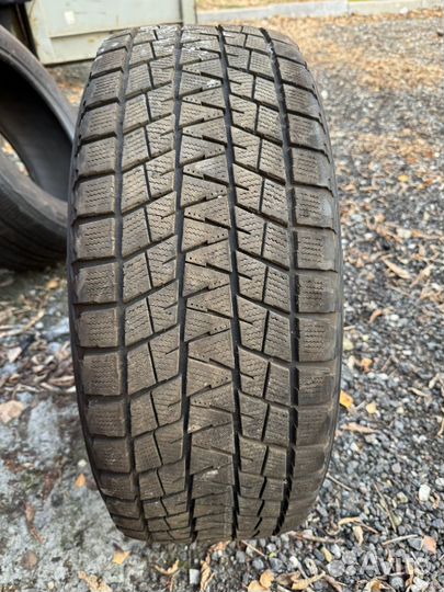 Bridgestone Blizzak DM-V1 275/65 R17