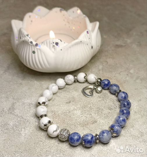 Браслет из натуральной яшмы и говлита