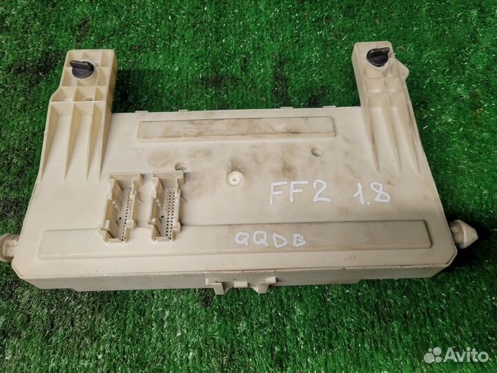 Блок предохранителей салонный Ford Focus 2