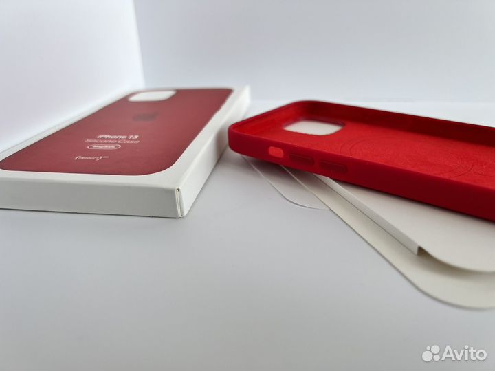 Чехол iPhone 13 Silicone Case (красный)