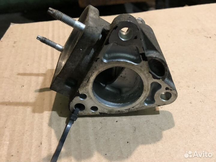 Корпус термостата Toyota RAV4