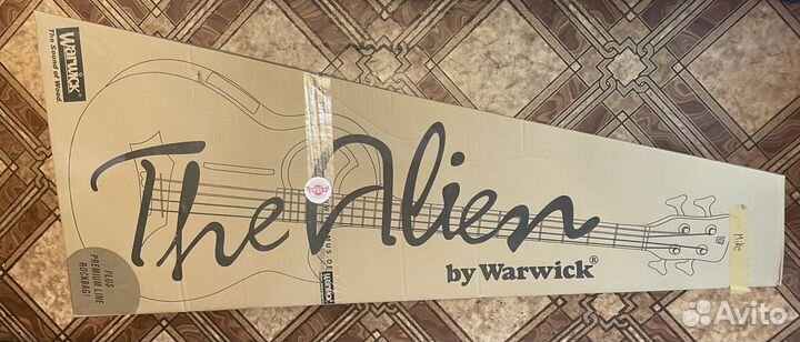 Warwick Alien 4 Электро-акустический бас с чехлом