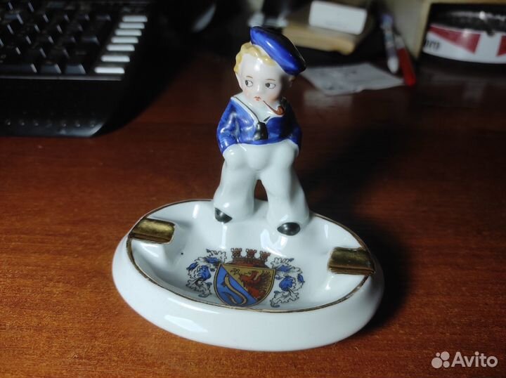 Фарфоровая статуэтка пепельница Моряк германия