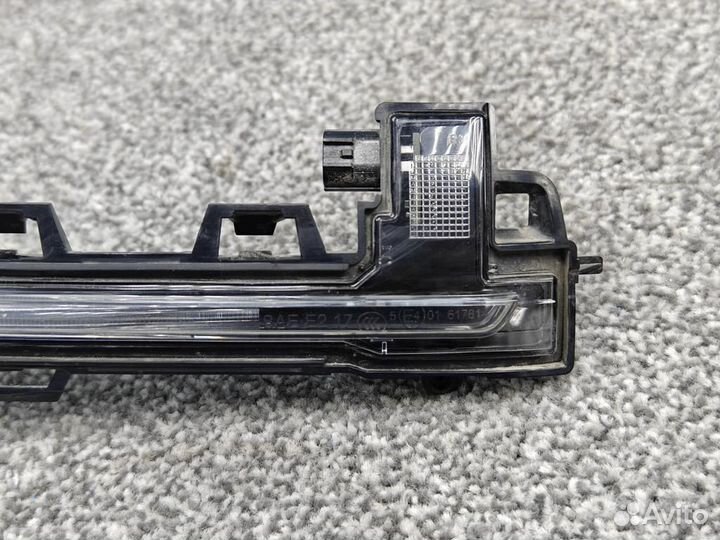 Повторитель поворота правого зеркала BMW X5 G05