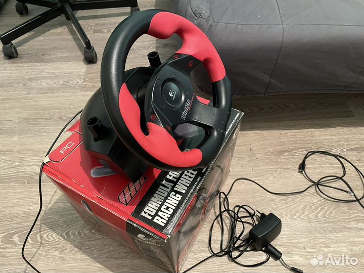 Игровой руль logitech driving force gt