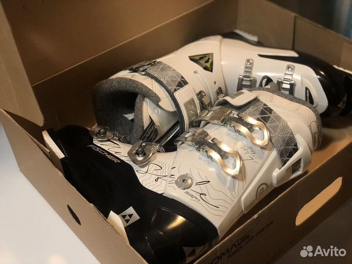 Горнолыжные ботинки fischer