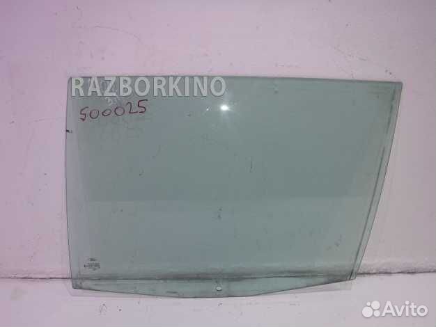 Заднее правое стекло Ford Mondeo 3 универсал