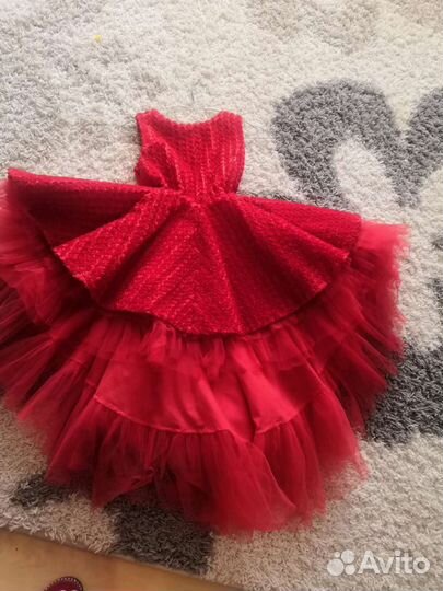Продам очень красивое платье на 8-11лет