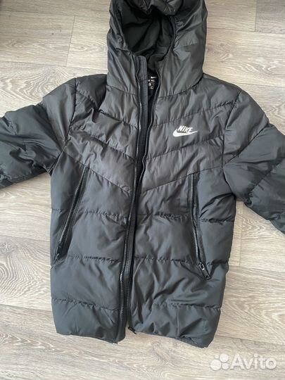 Продам Куртку nike