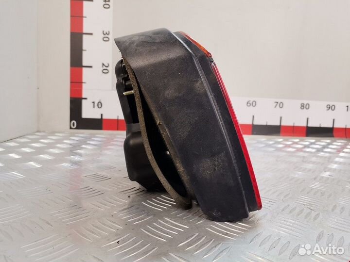 Фонарь задний для Volkswagen Golf 3 1H6945112A