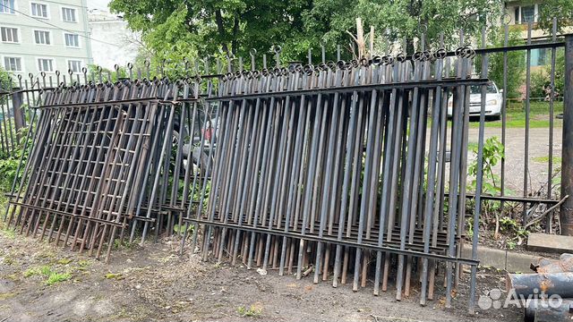 Секции металлического забора и столбы купить в Октябрьском | Товары для ...