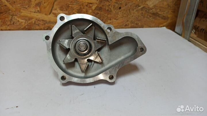 Водяная помпа Kubota KX057-4, KX057-5