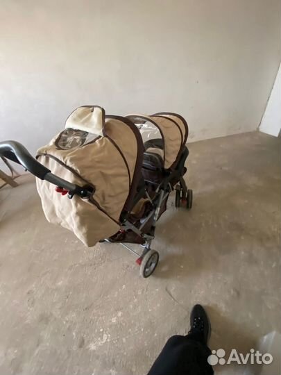 Коляска для двойни