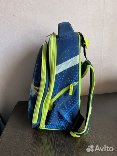 Рюкзак школьный